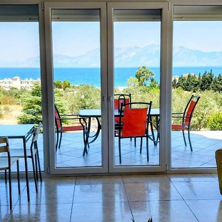 Villa View Διαμερισμα à Loukissia Extérieur photo
